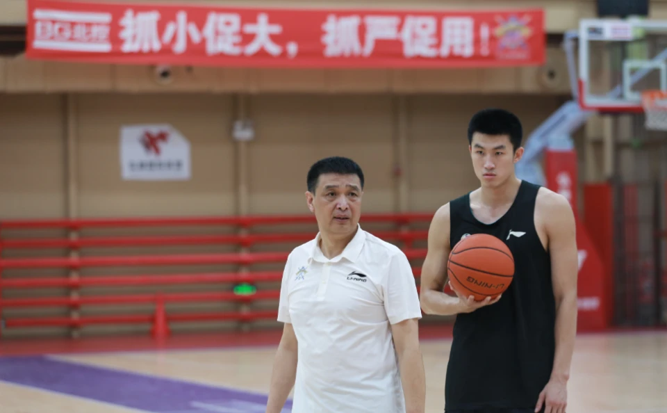 为什么数据分析能帮助篮球教练更好地指导球员_1